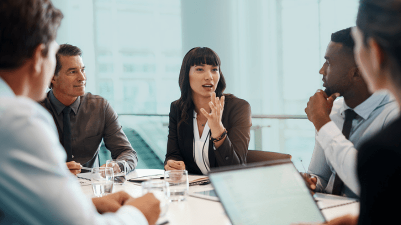 Senior Legal And Compliance Professionals Discussing Sell Side Financial Services Hiring Trends In Hong Kong And Singapore.
